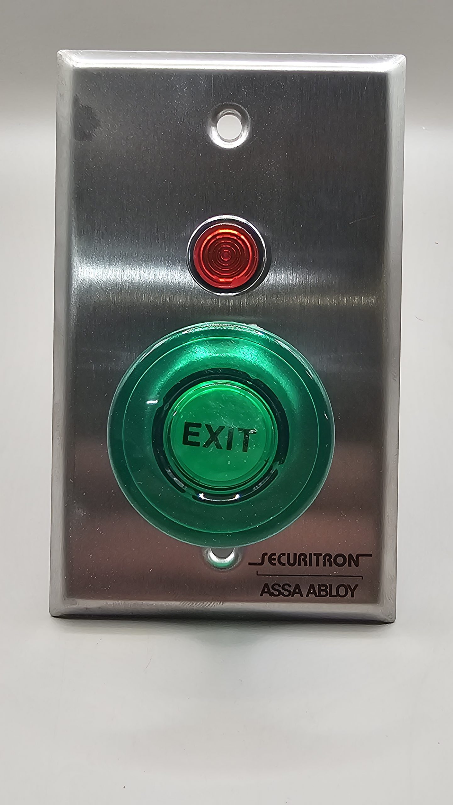 Push to exit button Image